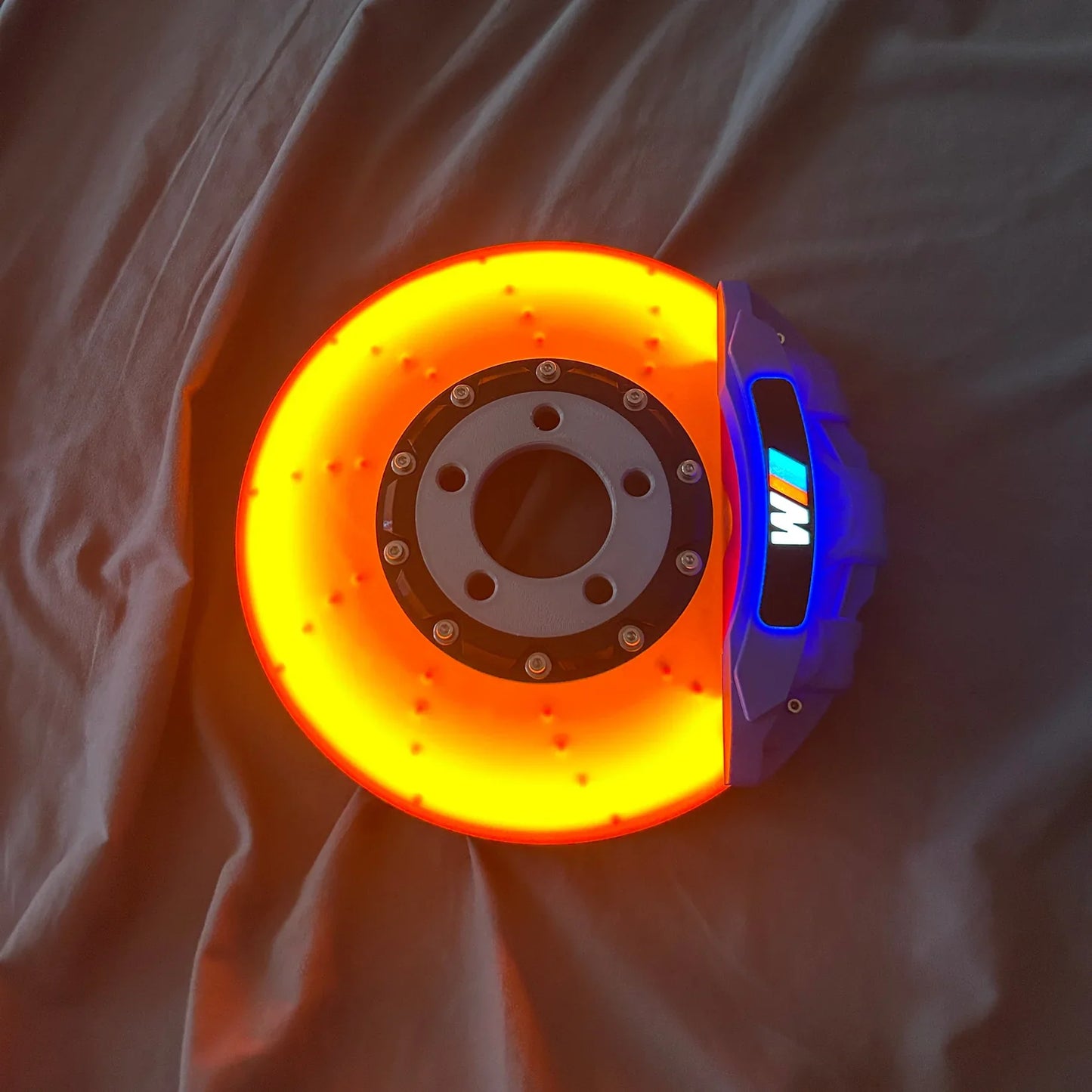 BrakeLamp | Lamp inspired by the brakes of real sports cars