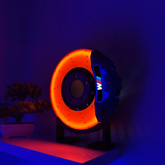 BrakeLamp | Lamp inspired by the brakes of real sports cars